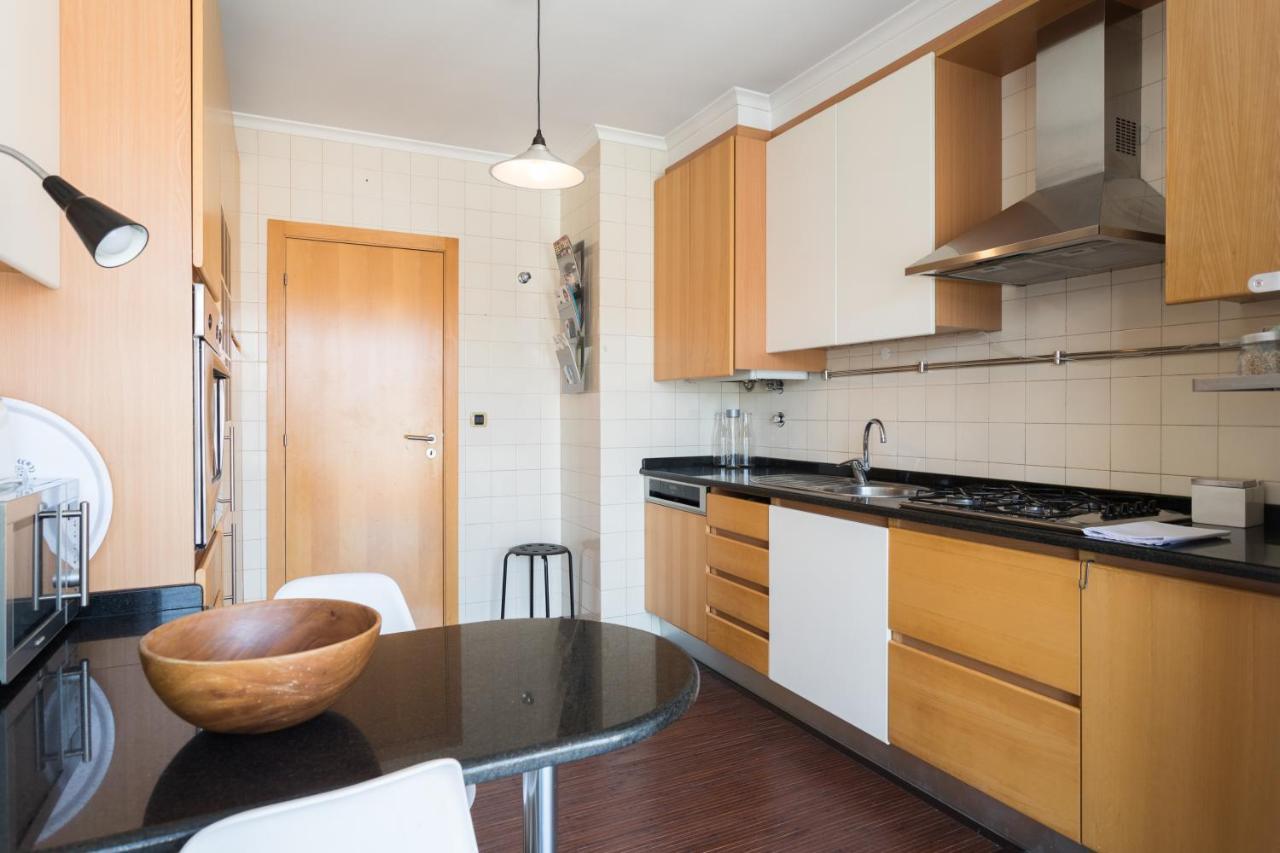 Flh Alcantara Family Apartment Lisbon Bagian luar foto